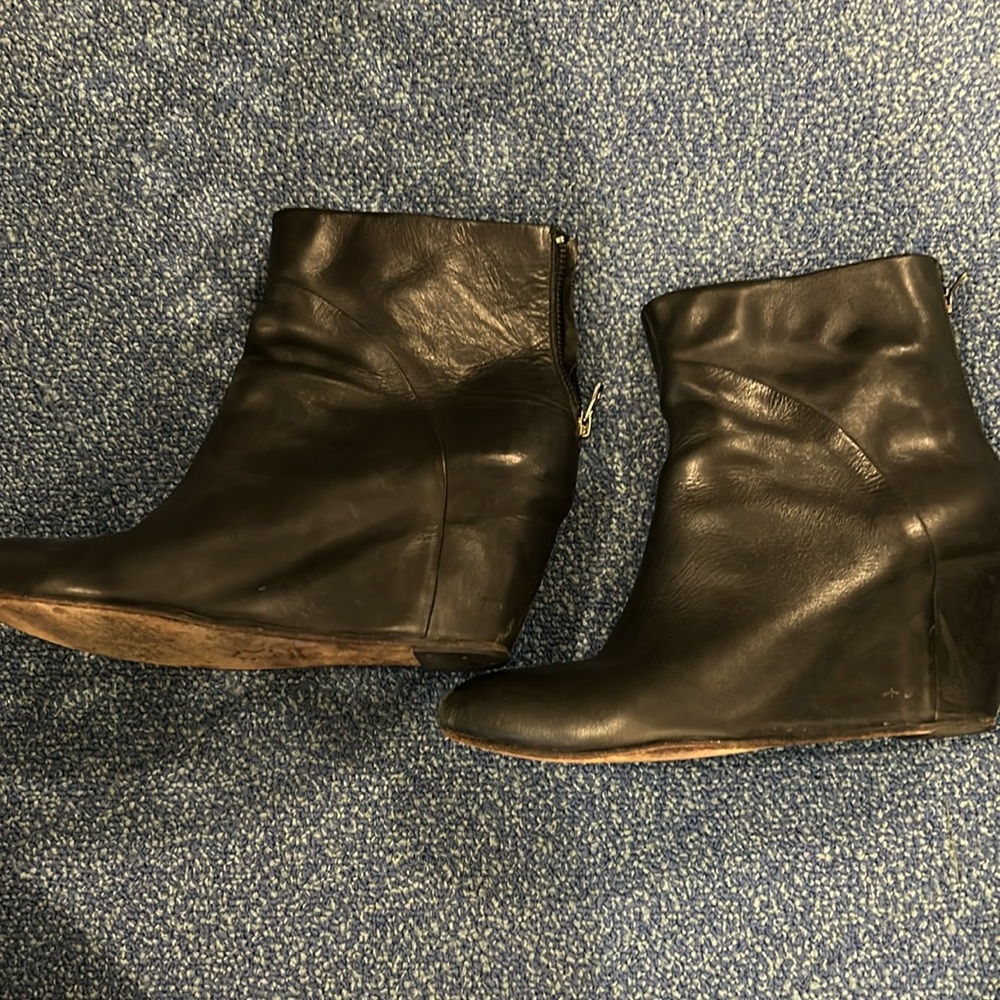 Wedge boots